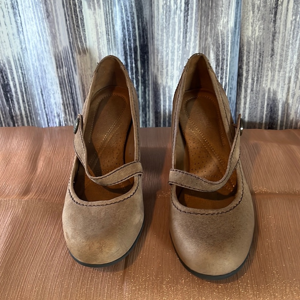 Naturalizer Heels